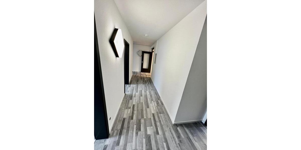 Etagenwohnung Wilnsdorf - 6 Zimmer, 120 m&sup2;, 1.150&euro; | Angebot:25882213