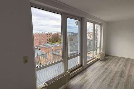 Wohnung zum Mieten in Halle 655 € 72.64 m² 2 zimmer