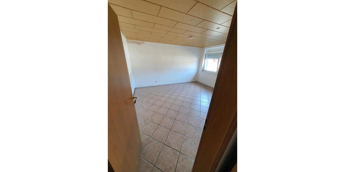 Erdgeschoßwohnung Genthin - 2 Zimmer, 71 m&sup2;, 430&euro; | Angebot:24513248