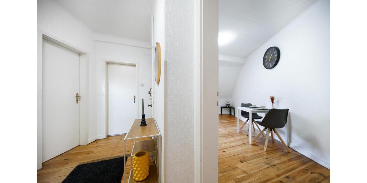 Dachgeschoßwohnung Saarbrücken West - 1 Zimmer, 48 m&sup2;, 790&euro; | Angebot:25942073