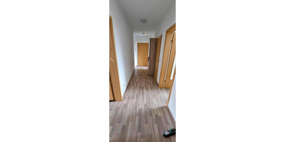 Etagenwohnung Meerane - 3 Zimmer, 64 m&sup2;, 549&euro; | Angebot:26496991