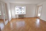 Nähe Stadtpark: Ruhige 4-Zimmer-Wohnung mit Süd-West-Loggia in 23568 Lübeck-St.Gertrud, Lutherstr.