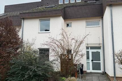 Reihenmittelhaus mit 5 Zimmern und Einbauküche 5 zimmer