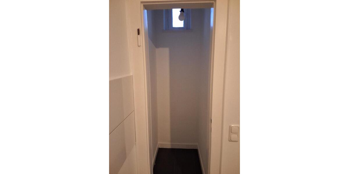 Etagenwohnung Duisburg Duisburg-Mitte - 5 Zimmer, 155 m&sup2;, 1.130&euro; | Angebot:23877166