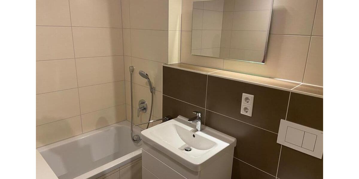 Etagenwohnung Regensburg Kumpfmühl - 2 Zimmer, 94 m&sup2;, 1.480&euro; | Angebot:26538627