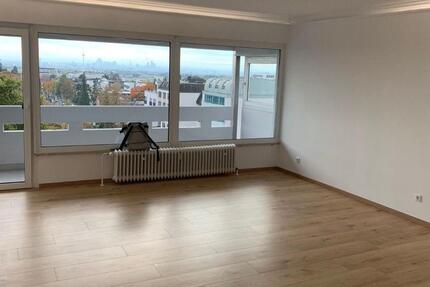 Stilvolle 3-Zimmer-Wohnung mit Skylineblick zimmer