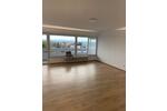 Stilvolle 3-Zimmer-Wohnung mit Skylineblick zimmer