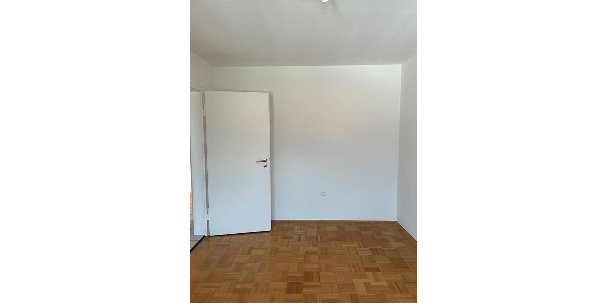 Etagenwohnung Balingen - 2 Zimmer, 90 m&sup2;, 900&euro; | Angebot:25987981