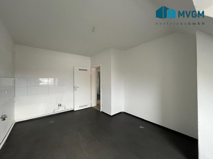 2 Zimmer Dachgeschosswohnung mit Dusche! 2 zimmer