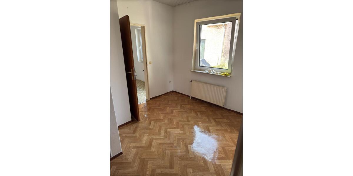Erdgeschoßwohnung Pronstorf - 4 Zimmer, 100 m&sup2;, 1.150&euro; | Angebot:25901407