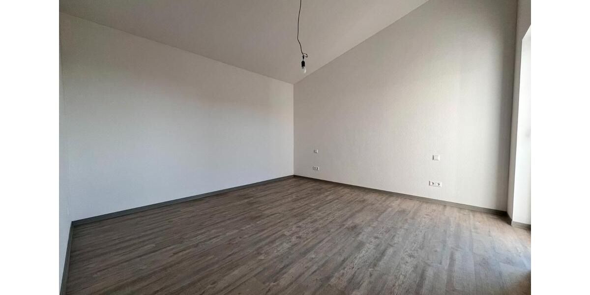 Dachgeschoßwohnung Frankenhardt - 3 Zimmer, 99 m&sup2;, 990&euro; | Angebot:26300628