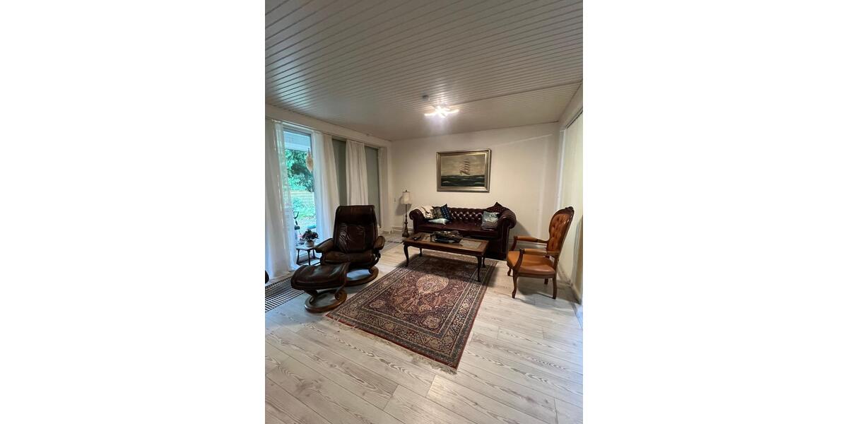 Erdgeschoßwohnung Rendsburg - 5 Zimmer, 140 m&sup2;, 1.370&euro; | Angebot:25749932