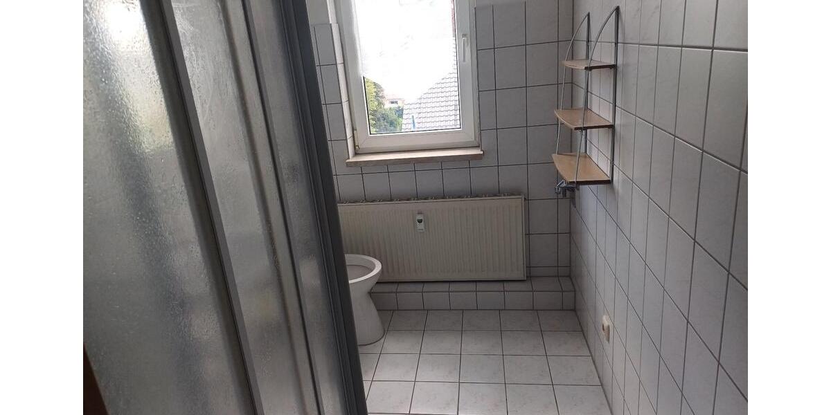 Dachgeschoßwohnung Apolda - 3 Zimmer, 75 m&sup2;, 395&euro; | Angebot:25540079