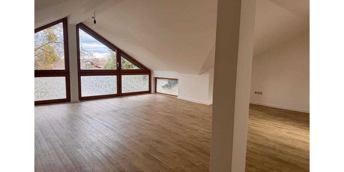 Dachgeschoßwohnung Amerang - 3 Zimmer, 70 m&sup2;, 1.000&euro; | Angebot:25270365