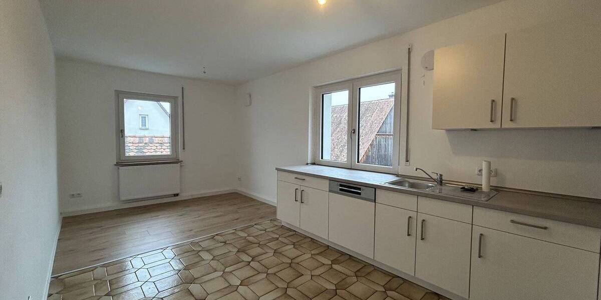 Etagenwohnung Forchheim Reuth - 3 Zimmer, 90 m&sup2;, 1.100&euro; | Angebot:26766638