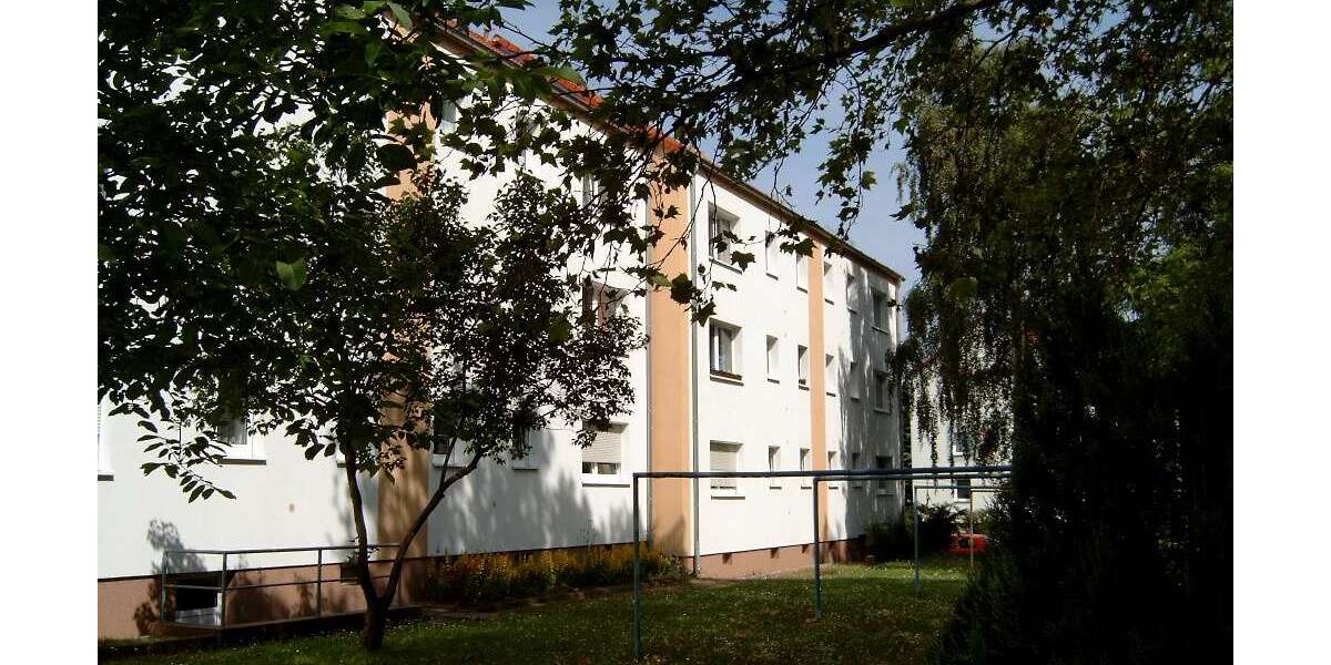 Etagenwohnung Weißenfels - 3 Zimmer, 63 m&sup2;, 410&euro; | Angebot:27038598