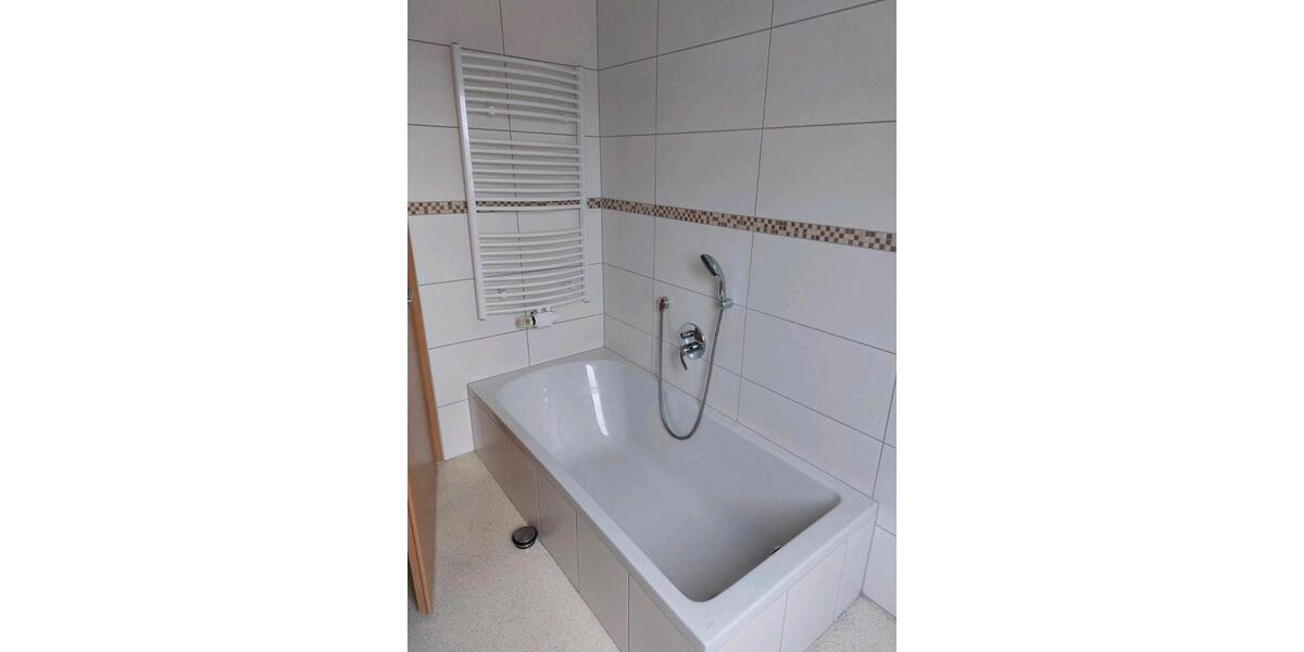 Dachgeschoßwohnung Bissingen - 1 Zimmer, 40 m&sup2;, 700&euro; | Angebot:25784395