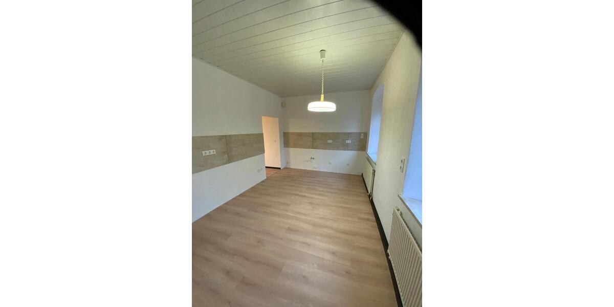 Etagenwohnung Wunsiedel - 3.5 Zimmer, 85 m&sup2;, 690&euro; | Angebot:26336677