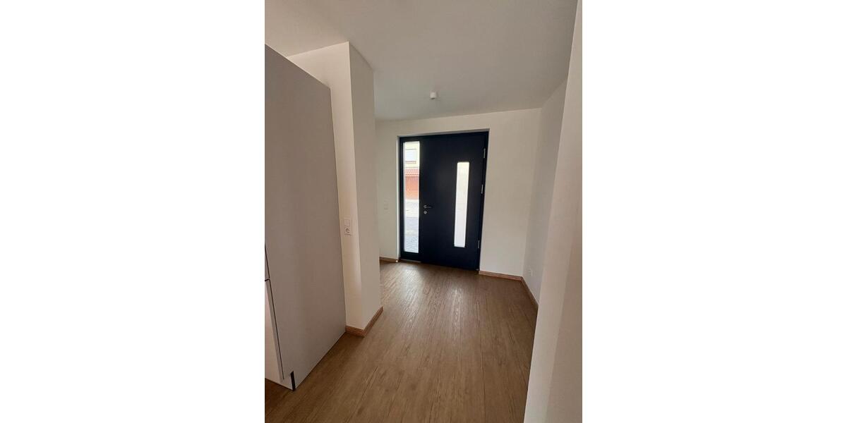 Etagenwohnung Knittlingen - 4 Zimmer, 100 m&sup2;, 1.400&euro; | Angebot:26048812