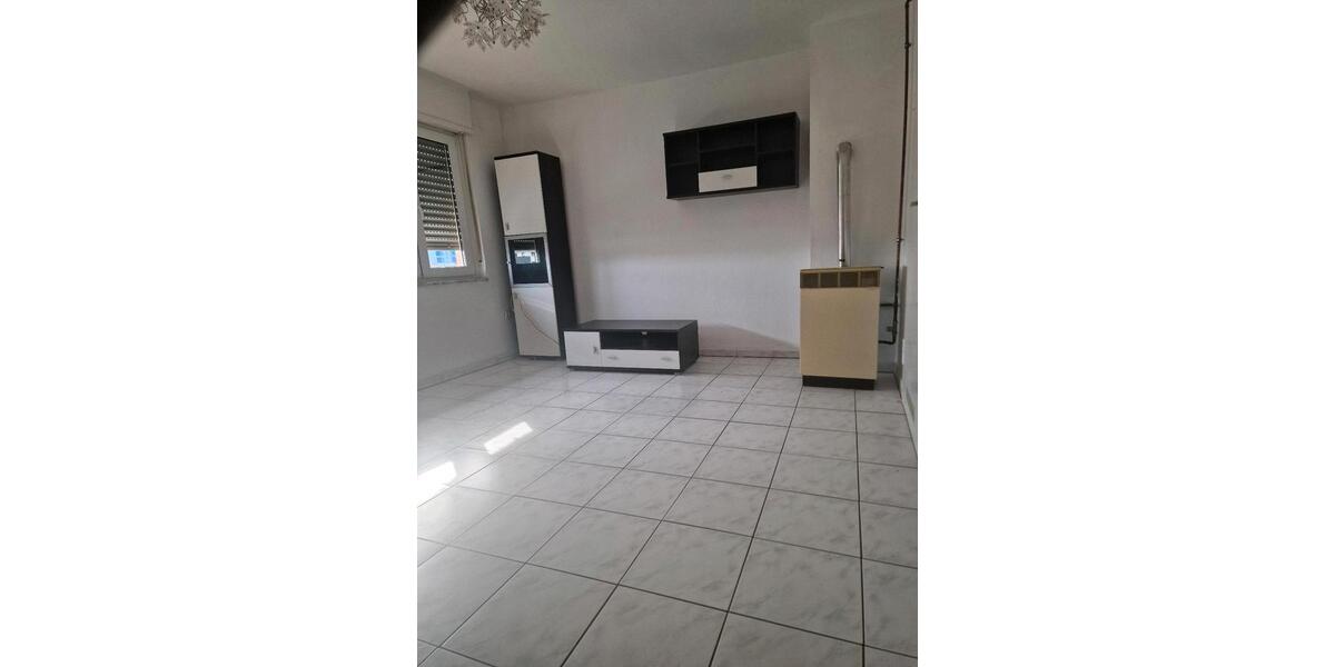 Etagenwohnung Ludwigshafen am Rhein - 1 Zimmer, 24 m&sup2;, 450&euro; | Angebot:26673418