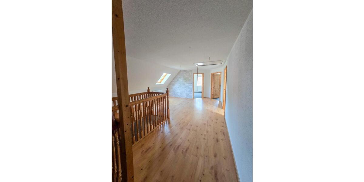 Reihenhaus Süderlügum - 6 Zimmer, 154 m&sup2;, 1.200&euro; | Angebot:25105873