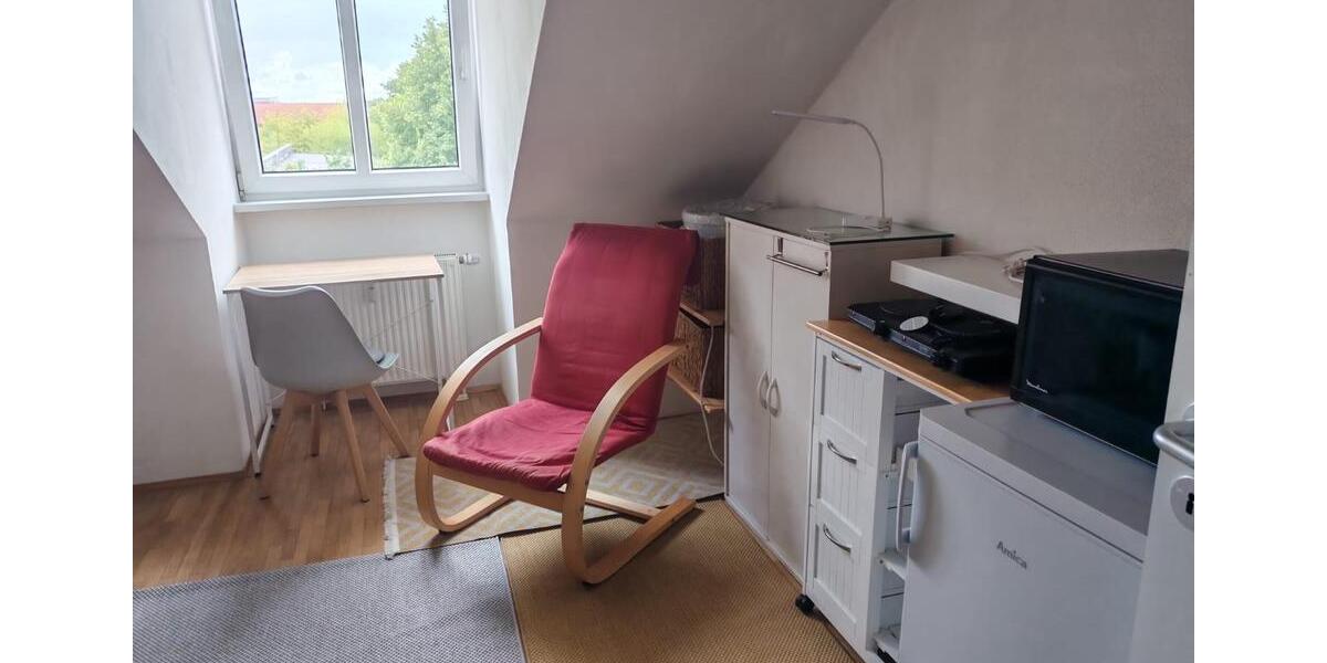 Dachgeschoßwohnung Unterföhring - 1 Zimmer, 20 m&sup2;, 770&euro; | Angebot:26612668