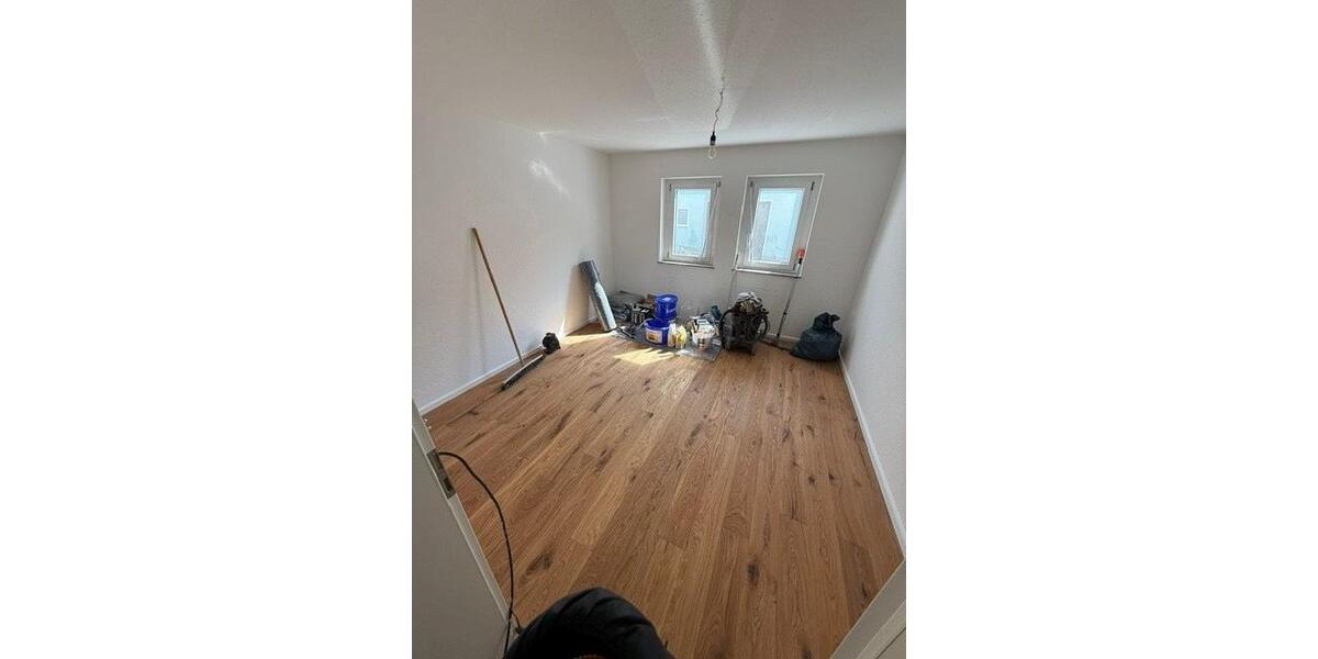 Etagenwohnung Böblingen - 3 Zimmer, 80 m&sup2;, 1.750&euro; | Angebot:26247561
