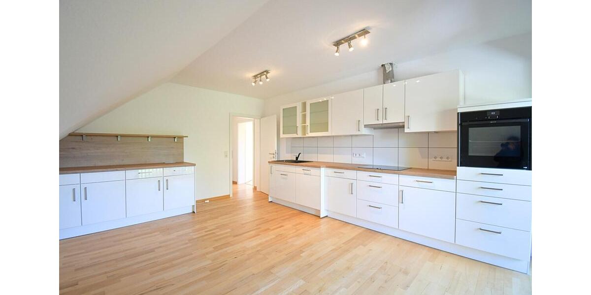 Dachgeschoßwohnung Wiefelstede - 4 Zimmer, 109 m&sup2;, 850&euro; | Angebot:26531315