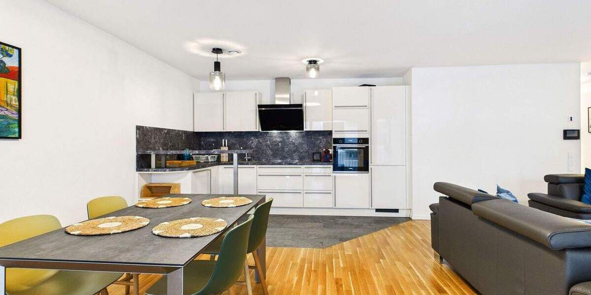 Etagenwohnung Stuttgart Feuerbach - 3 Zimmer, 104 m&sup2;, 2.240&euro; | Angebot:23866729