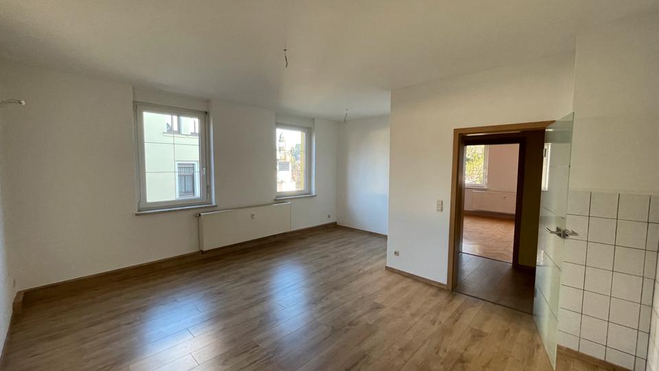 Etagenwohnung Schönheide - 2 Zimmer, 83 m&sup2;, 460&euro; | Angebot:25542138