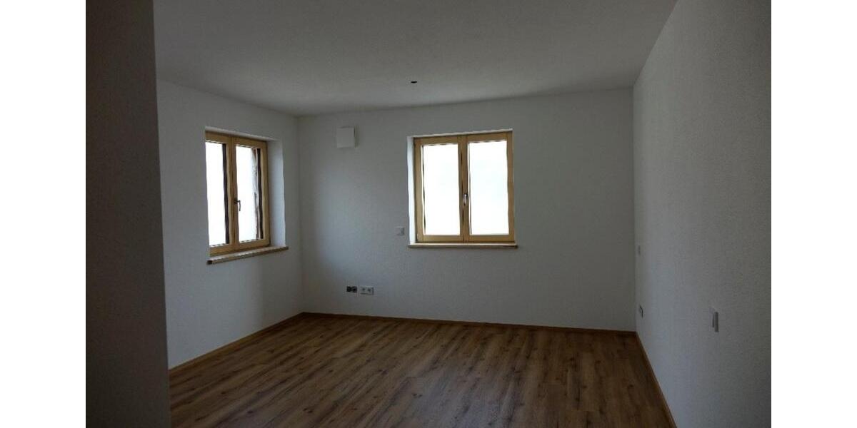 Doppelhaushälfte Antdorf - 8 Zimmer, 250 m&sup2;, 2.950&euro; | Angebot:25138617