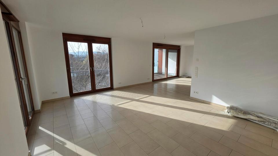 Etagenwohnung Stuttgart Stuttgart-Ost - 3 Zimmer, 126 m&sup2;, 2.000&euro; | Angebot:26619121