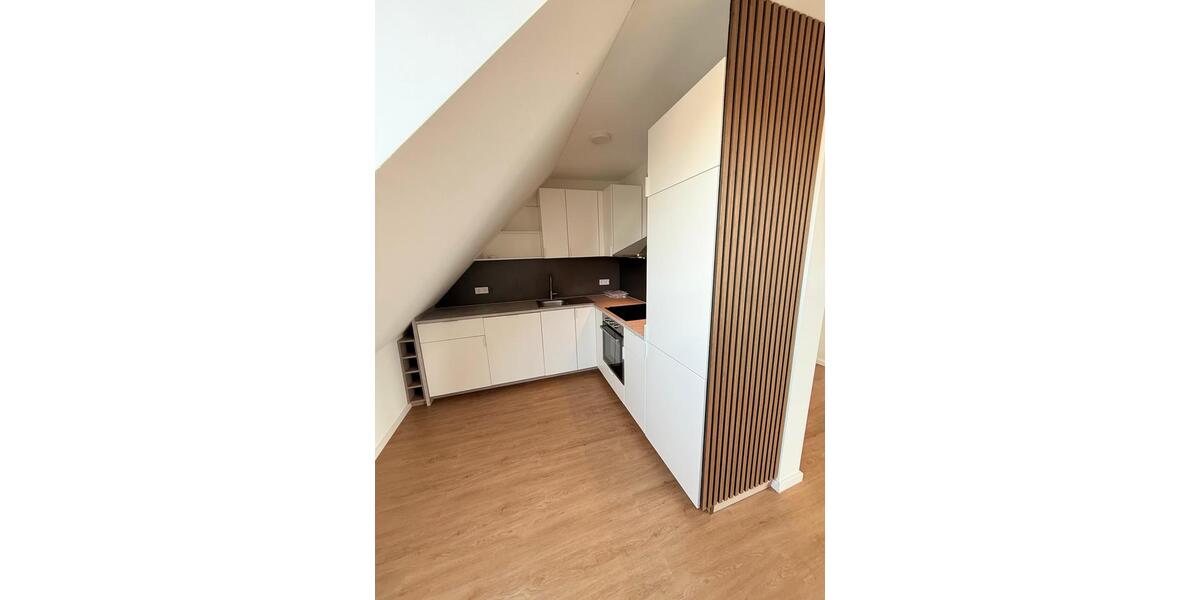 Dachgeschoßwohnung Jülich - 4 Zimmer, 100 m&sup2;, 1.350&euro; | Angebot:26300561