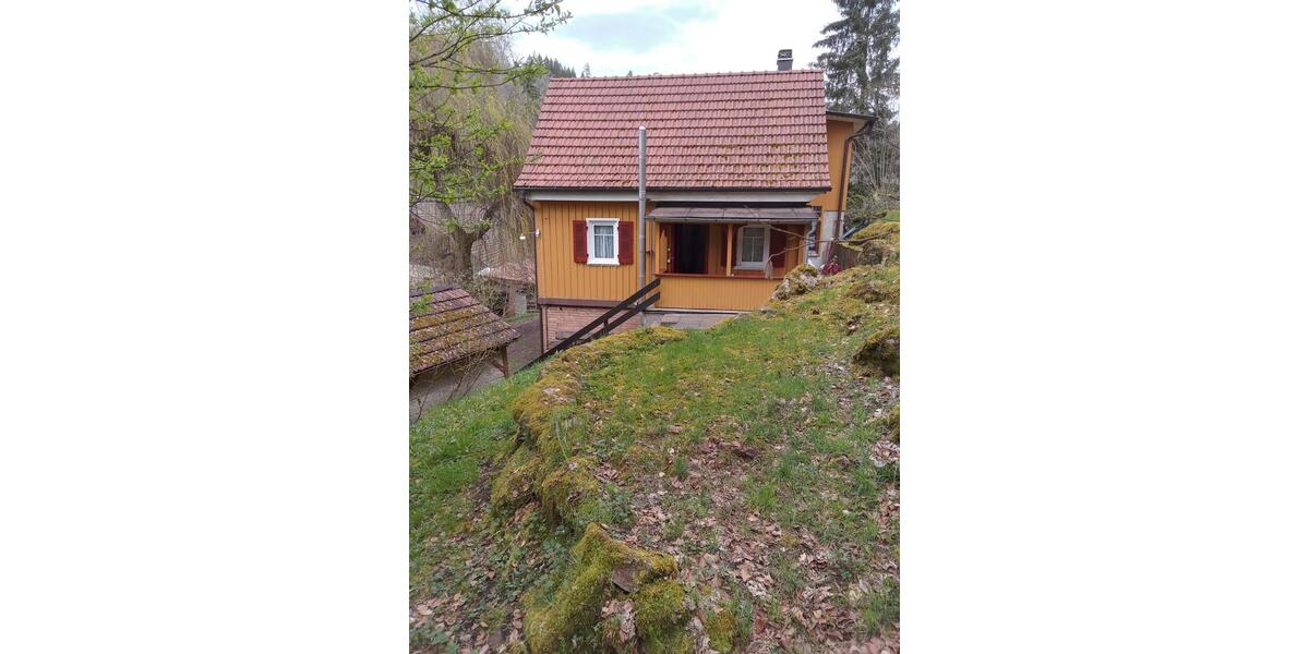 Maisonettenwohnung Altensteig - 3 Zimmer, 71 m&sup2;, 430&euro; | Angebot:26511596