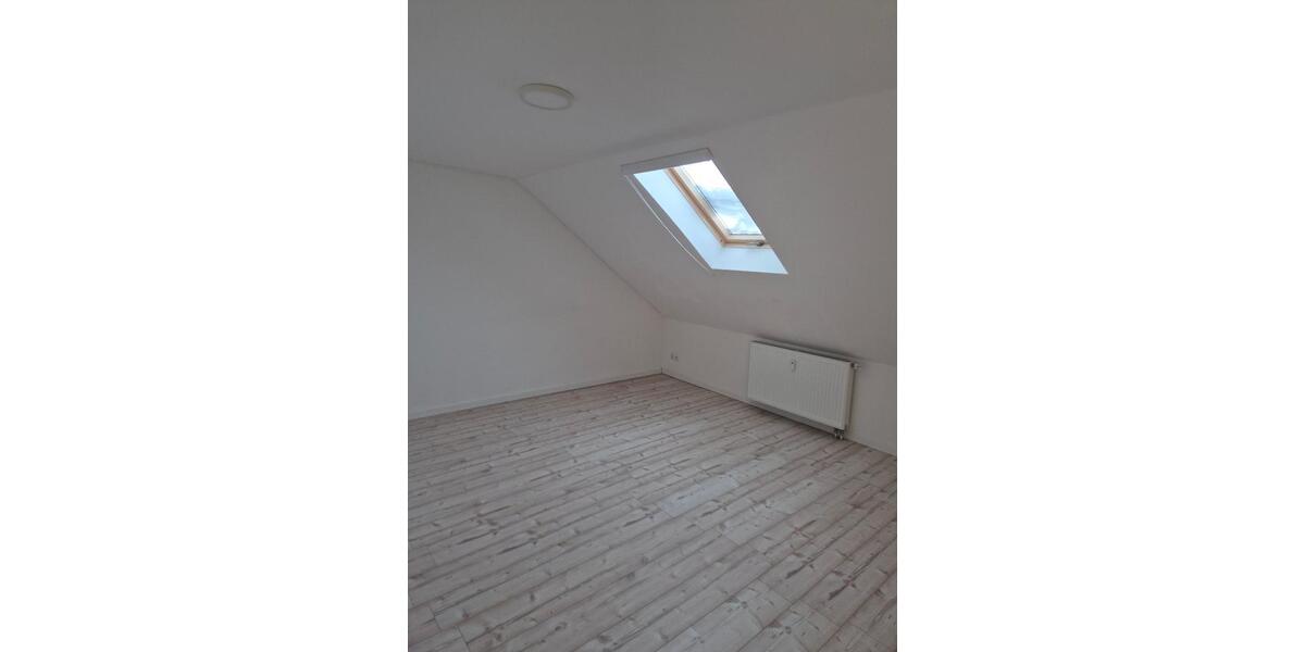 3Zimmer Dachgeschoßwohnung 3 zimmer