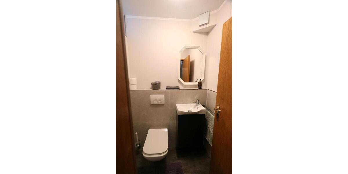 Erdgeschoßwohnung Affing - 4 Zimmer, 125 m&sup2;, 1.800&euro; | Angebot:23828938