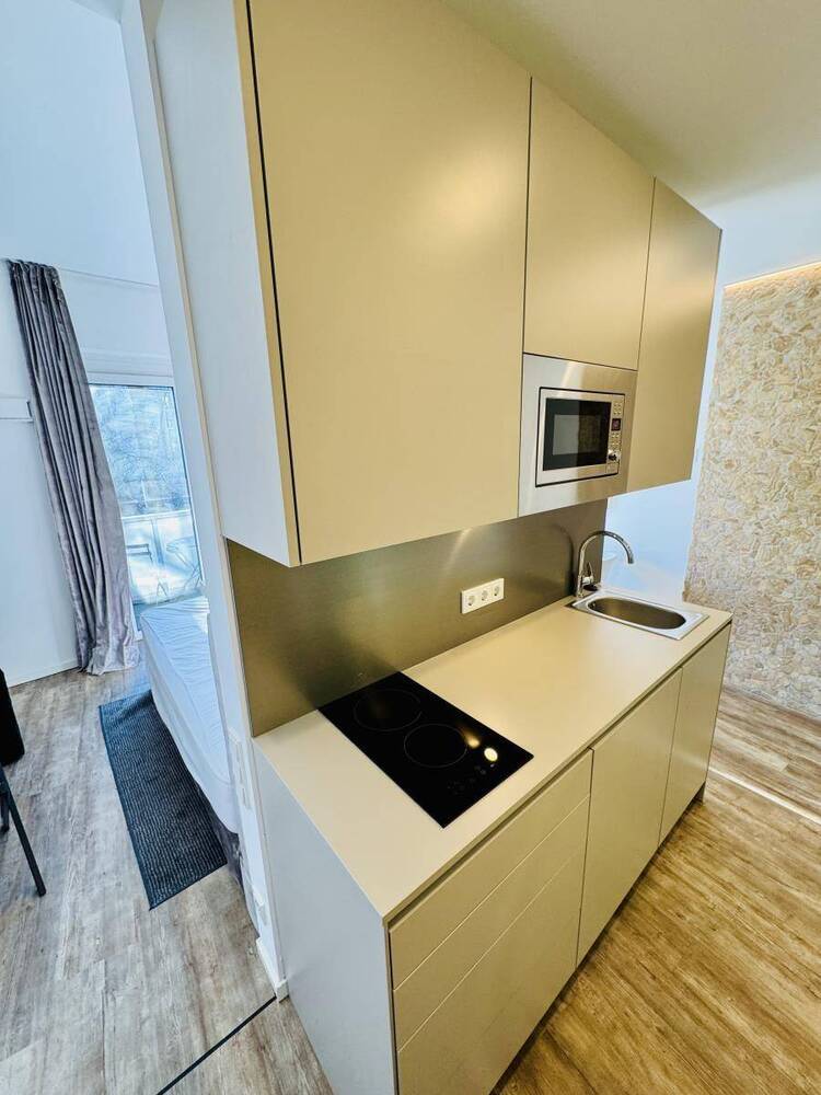 MÖBLIERTES Single-Apartment nahe Kurfürstendamm! FURNISHED Single-Apartment near KU-DAMM!
