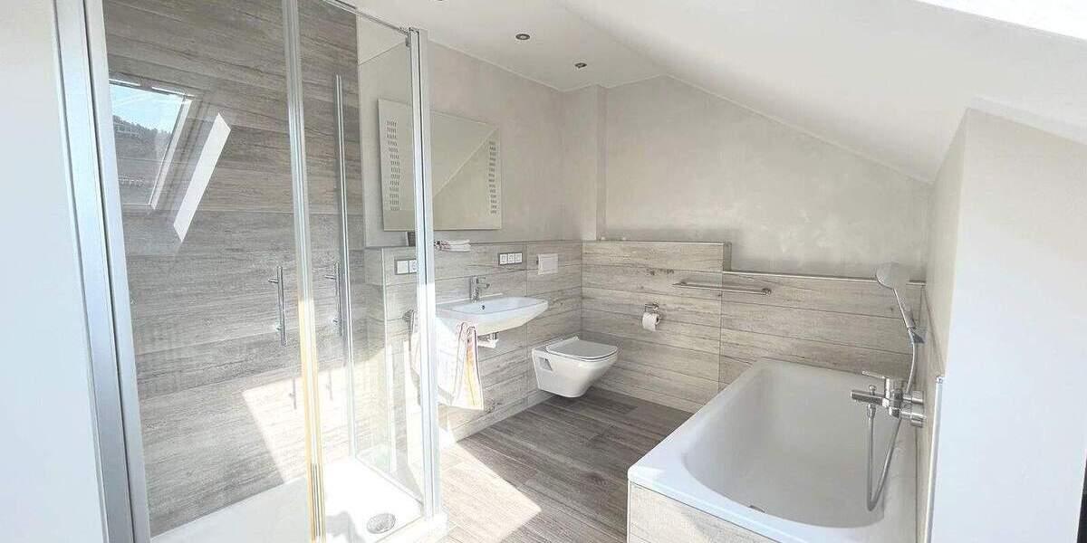 Etagenwohnung Kenn - 2 Zimmer, 86 m&sup2;, 1.180&euro; | Angebot:25863539