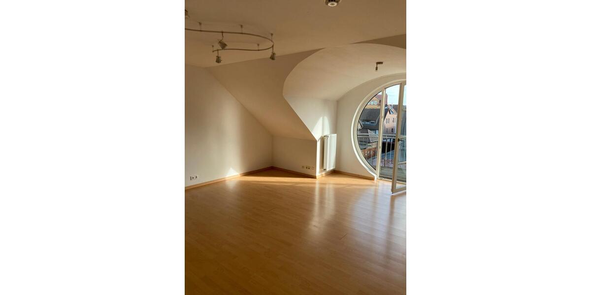 Dachgeschoßwohnung Holzminden - 1 Zimmer, 40 m&sup2;, 340&euro; | Angebot:26559129