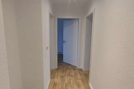 Wohnung Merseburg Kötzschen - 2 Zimmer, 44 m&sup2;, 311&euro; | Angebot:27068750