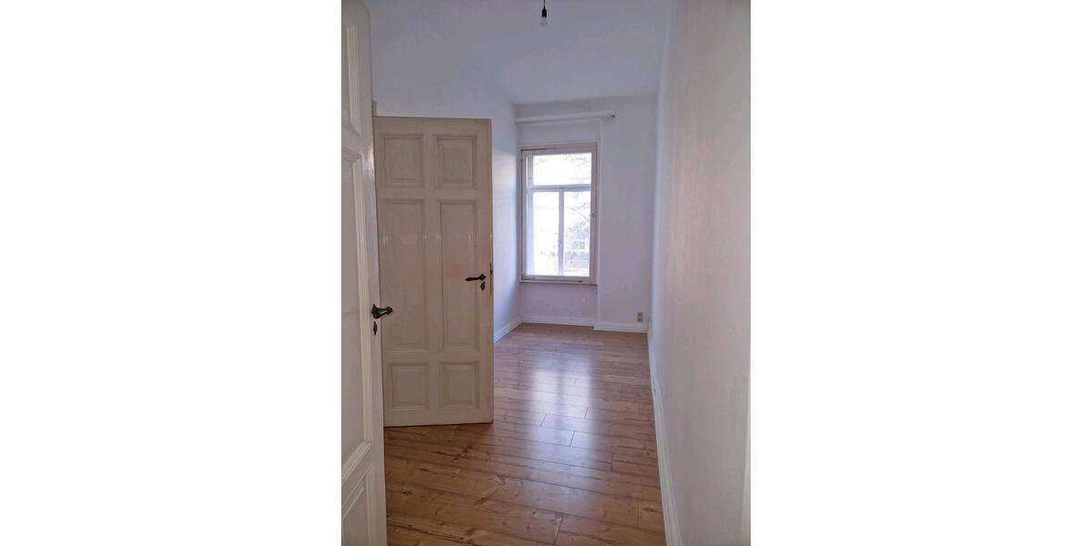Etagenwohnung Coburg - 6 Zimmer, 145 m&sup2;, 1.300&euro; | Angebot:25981935