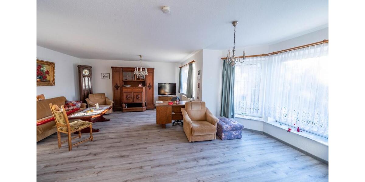 Große Zweizimmerwohnung mit tollem Ausblick im Arnstädter Süden 2 zimmer