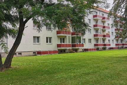 Wohnung Merseburg Kötzschen - 3 Zimmer, 58 m&sup2;, 330&euro; | Angebot:27068757