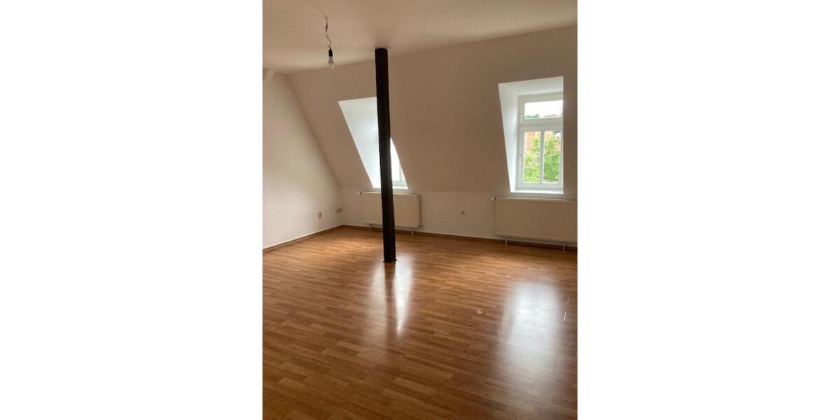 Dachgeschoßwohnung Weißenfels - 3 Zimmer, 88 m&sup2;, 474&euro; | Angebot:24677920