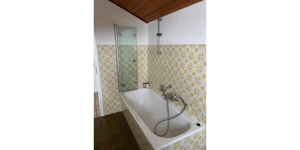 Dachgeschoßwohnung Willingen (Upland) - 2.5 Zimmer, 60 m&sup2;, 600&euro; | Angebot:25297857