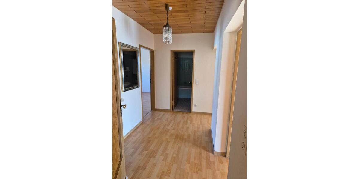 Etagenwohnung Saarbrücken West - 3 Zimmer, 70 m&sup2;, 600&euro; | Angebot:25294828