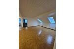 Dachgeschoßwohnung Maßbach - 3 Zimmer, 100 m&sup2;, 900&euro; | Angebot:26383213
