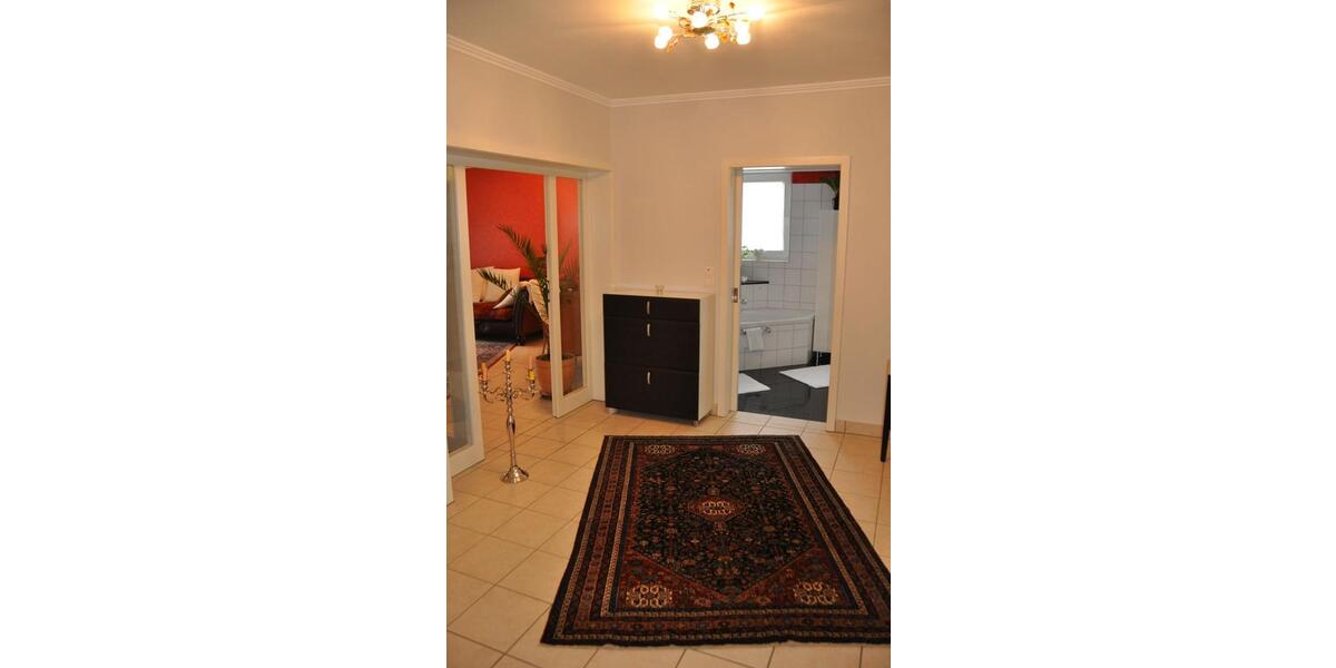 Erdgeschoßwohnung Niederkassel - 2.5 Zimmer, 88 m&sup2;, 1.350&euro; | Angebot:26521331