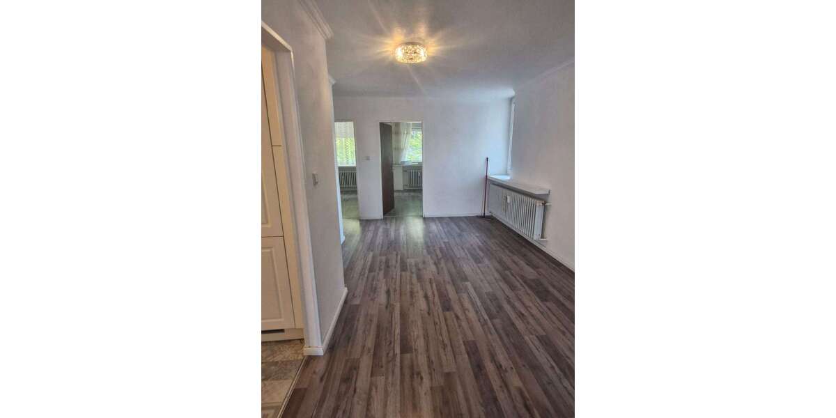 Etagenwohnung Ludwigshafen - 3 Zimmer, 87 m&sup2;, 1.250&euro; | Angebot:25195716