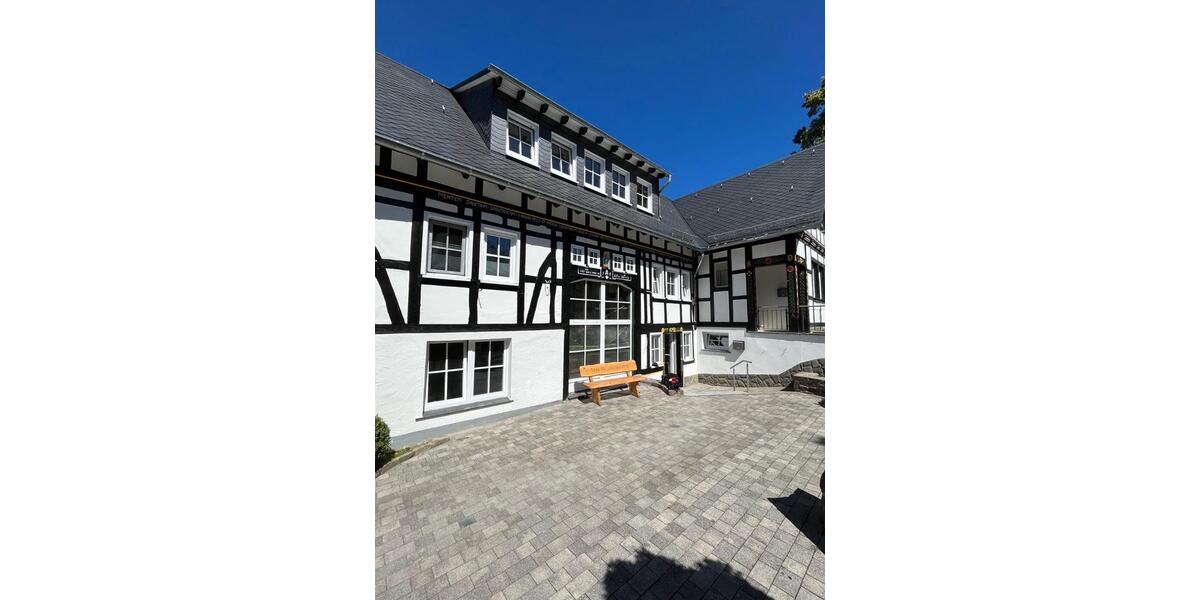 Großzügige Wohnung mit Balkon zum Wilzenberg 5 zimmer